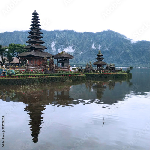 Temple in the lake baratan