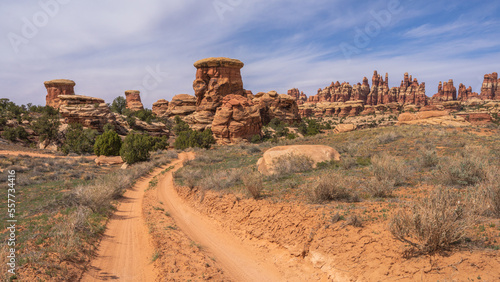 hiking the chesler park loop trail in the needles in canyonlands national park  usa