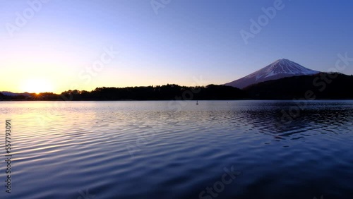 20230102河口湖からの日の出と富士山