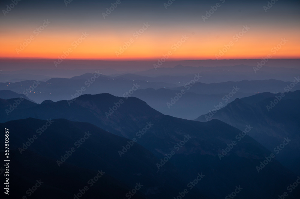 montañas al amanecer