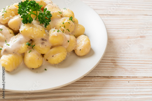 Gnocchi with mushroom cream sauce and cheese