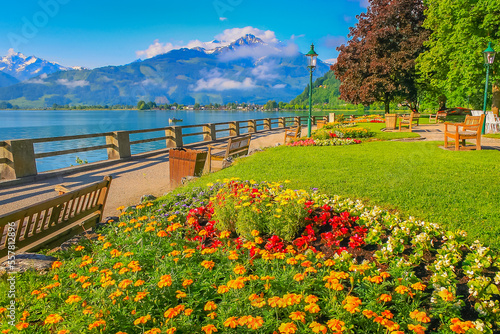 Obraz na płótnie Zell am See and blue lake idyllic landscape in Carinthia, Austria w salonie