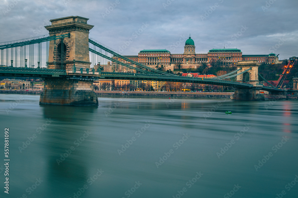 Fototapeta premium Old Chain bridge and Buda castle at dawn, Budapest, Hungary