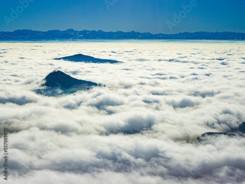 Die Alpen über den Wolken © Harald Tedesco