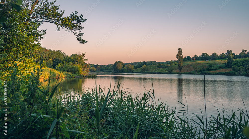 Obraz premium Sunrise on river