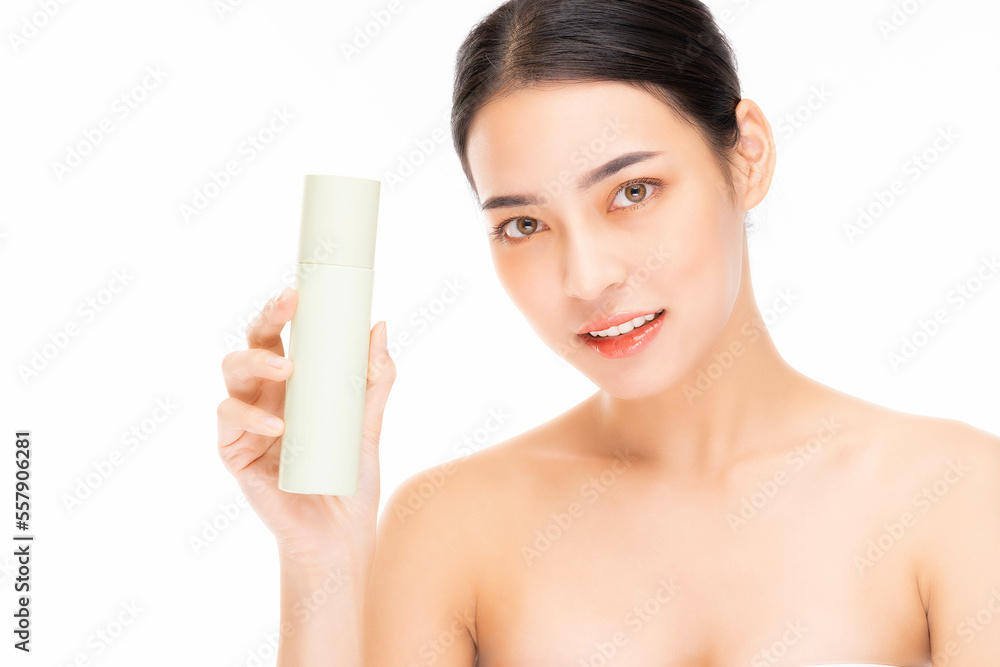 Beauty asian woman model hold cosmetic bottle with smiling Beautiful Asian female showing skincare bottle product Beauty face body portrait isolated on white background Use for advertising Beauty face Beauty asian woman model hold cosmetic bottle with smiling Beautiful Asian female showing skincare bottle product Beauty face body portrait isolated on white background Use for advertising Beauty face