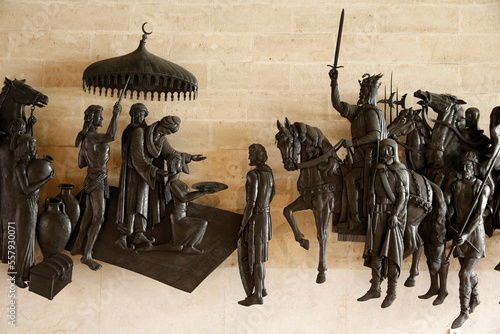Ironplate mural sculpture depicting the surrender of the keys of the city of Palma by the king Abu Yahya to Jaime I. Made in Guillermo Segui's workshop photo