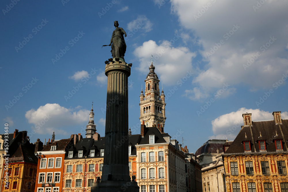 Obraz premium Lille Grand Place. Column of the Goddess.