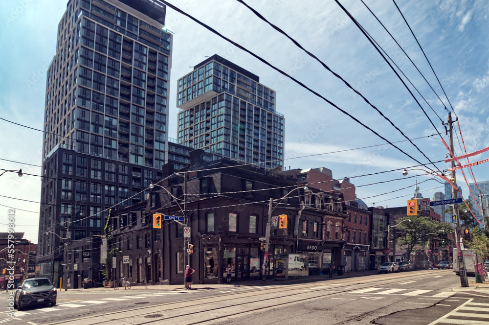 Obraz premium Toronto, Canada, Aug 5, 2022. Mishmash of tracks and cables in downtown core