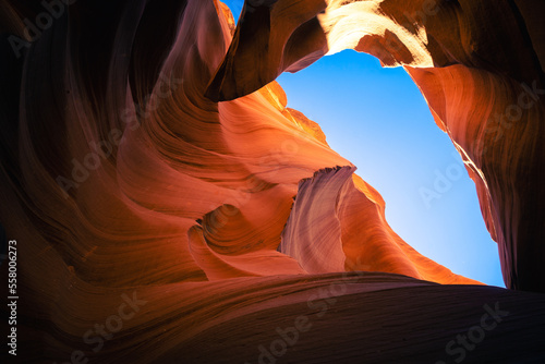 cave entry illusion in antelope canyon  