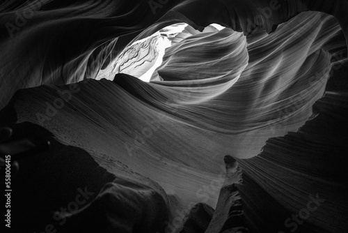 black and white image of antelope canyon