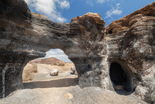 Stratified City - Felsformationen Antigua rofera de Teseguite auf Lanzarote