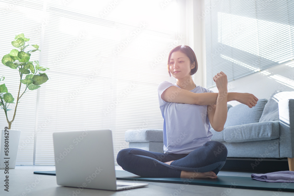 Fototapeta premium おうち時間 フィットネスのイメージ