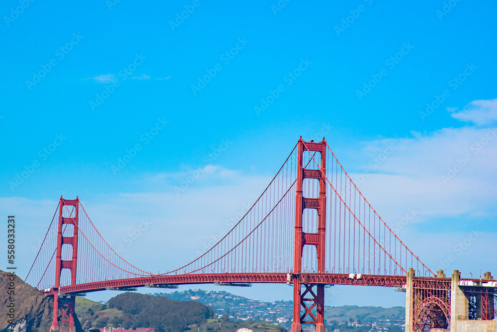 Obraz premium Landscape of Golden Gate Bridge in San Francisco