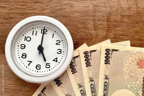 時間とお金の関係　タイムイズマネー photo