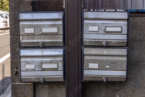 郵便受け　Photo of an abandoned mailbox