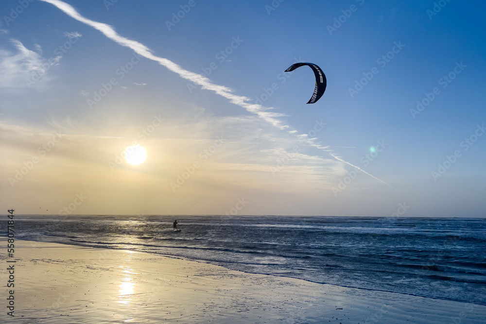 Kitesurfing on the North Sea coast in January