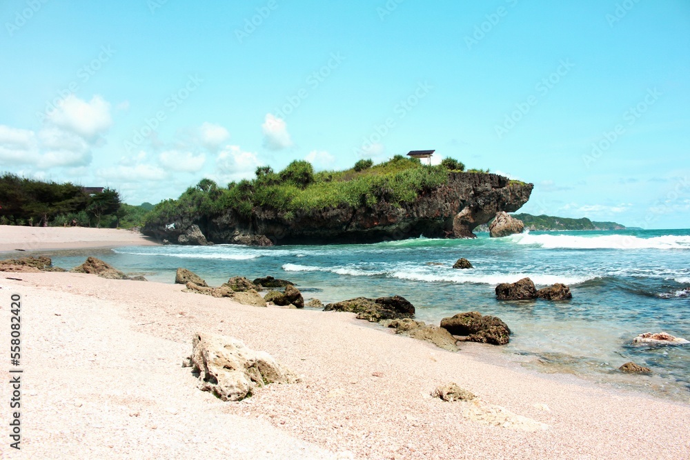 Fototapeta premium Beautiful landscape of yogyakarta beach, krakal beach.