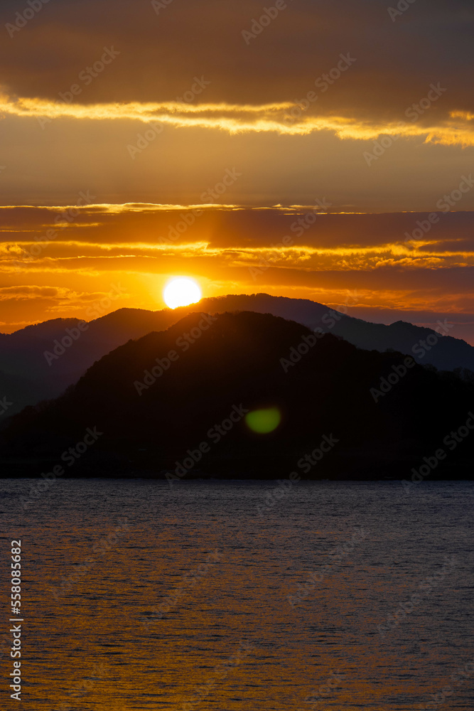 Naklejka premium 久美浜町から見た初日の出