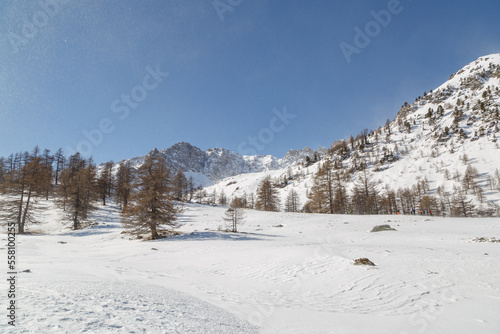 Vall  e de la Clar  e dans les Hautes-Alpes en hiver
