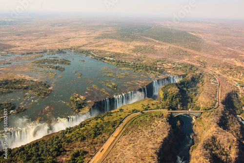 Obraz na płótnie Magnificent aerial image of Beit Bridge, Zambezi river and Vitoria Falls, Zimbabwe w salonie