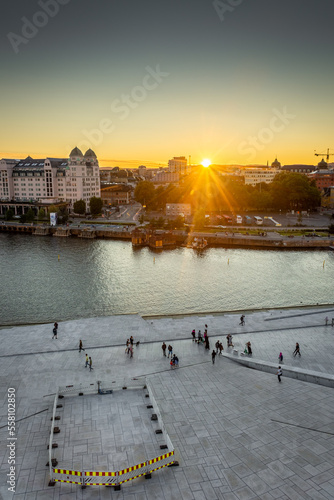 Canvas Print Beautiful sunset over Oslo from the Opera House