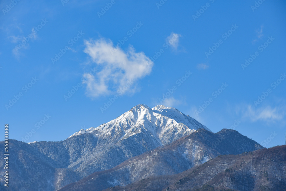 冬の信州の絶景　雪の常念