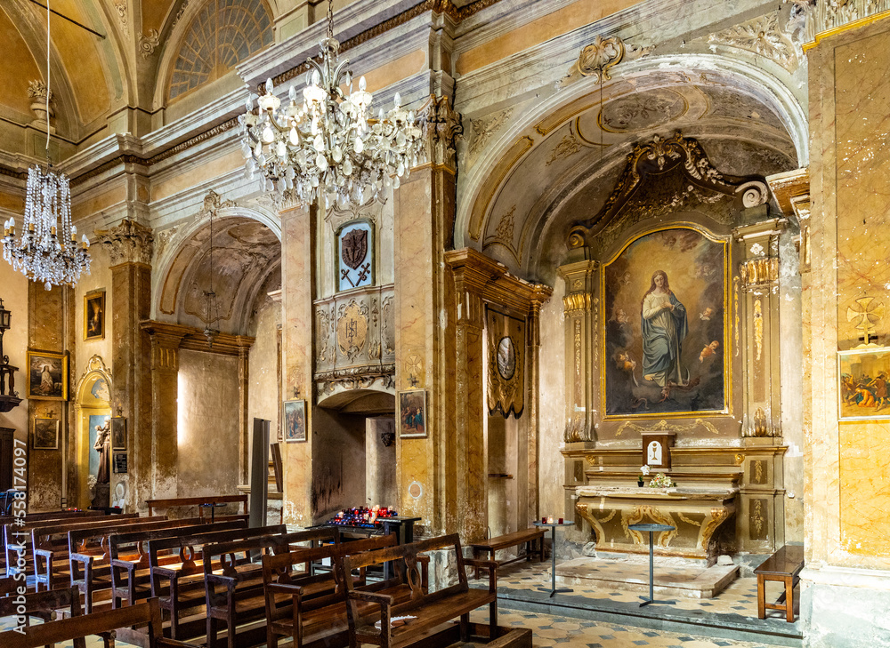 Fototapeta premium Apse chapel and cloisters of Our Lady Assumption church, Notre Dame de l’Assomption in historic old town of Eze on Azure Cost of Mediterranean Sea in France