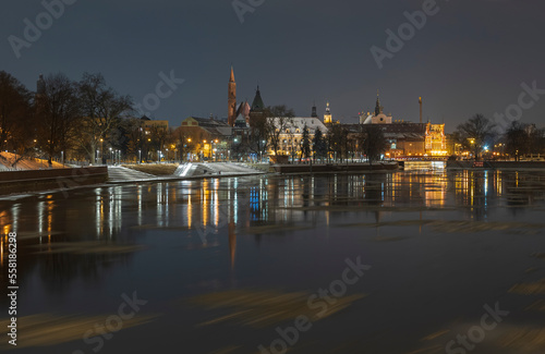 Wrocław nocą , widoczek przedstawia Bulwar Wrocławskie © Mariusz