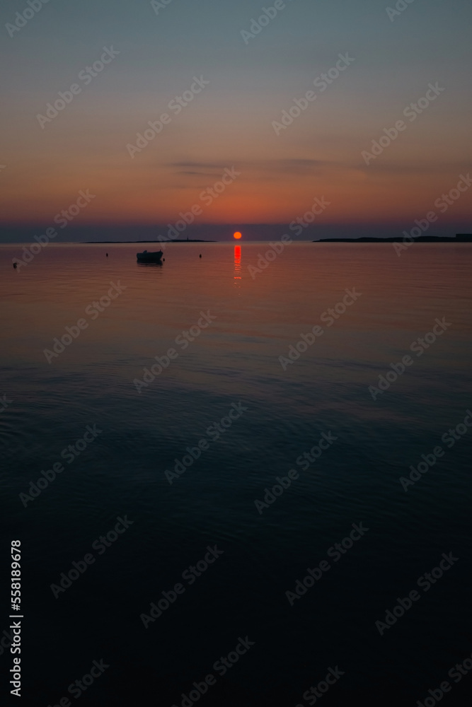 Naklejka premium sunset over the sea