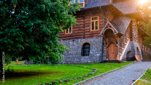 Obraz na płótnie Highlander's huts and wooden architecture. w salonie