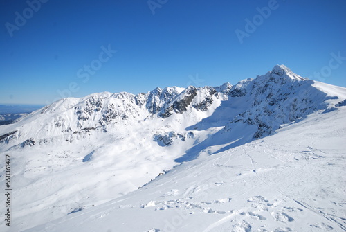 Tatry, góry, zima, śnieg, dolina, TPN, krajobraz,  panorama, © Albin Marciniak