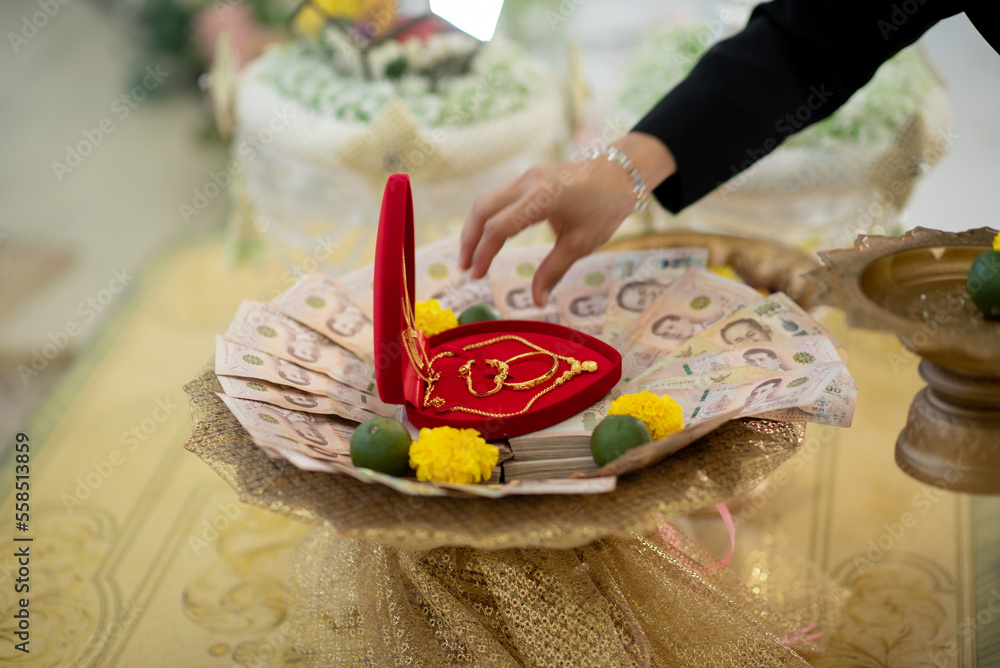 counting the dowry, Thai Traditional Ceremony
