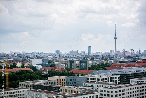 Berlin Skyline mit Fernsehturm im Hintergrund