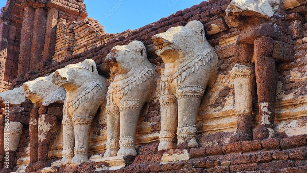 Fototapeta premium Historical Park, Kamphaeng Phet, Thailand January 05, 2023