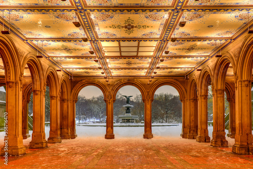 Bild auf Leinwand Bethesda Terrace at Night, Central Park