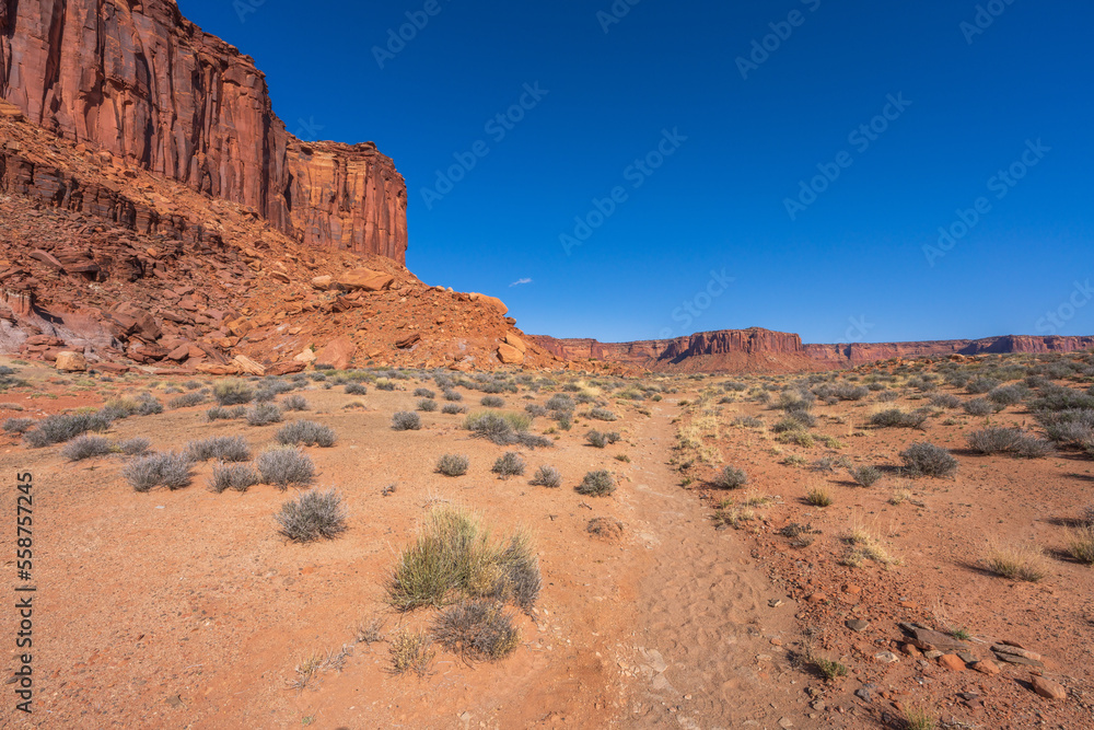 hiking the murphy trail loop in the island in the sky in canyonlands national park, usa hiking the murphy trail loop in the island in the sky in canyonlands national park, usa