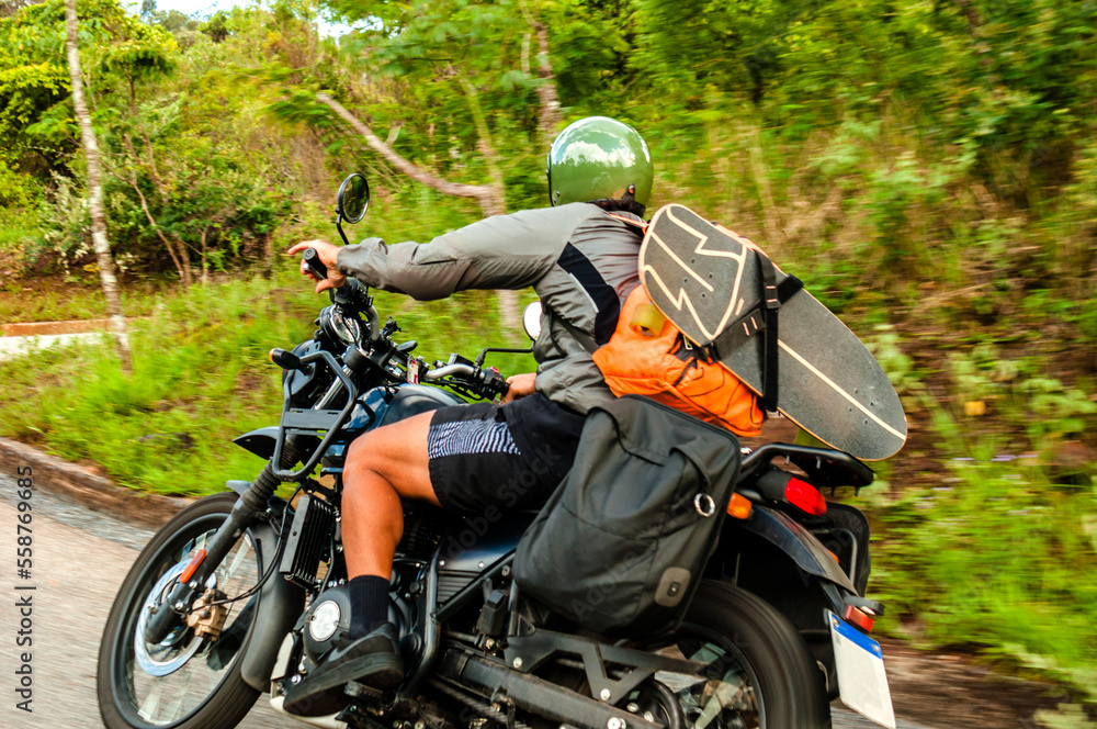 viajar sobre duas rodas com toda felicidade e vibração que a moto pode nos proporciar pelas estradas viajar sobre duas rodas com toda felicidade e vibração que a moto pode nos proporciar pelas estradas