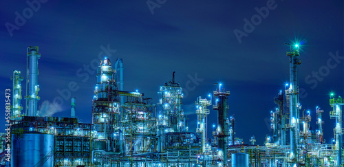 Wallpaper Mural The petrochemical complex at Yokkaichi at night. Torontodigital.ca