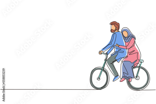 Single continuous line drawing romantic Arab couple having fun on date riding bicycle. Back view of romantic teenage couple ride bike. Young man and woman in love. One line draw graphic design vector