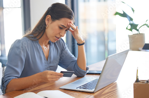 Fotografía Credit card, stress or business woman with anxiety from banking fraud, financial problem or ecommerce scam