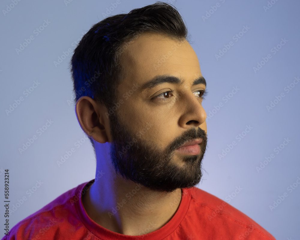 Cabelo curto e sales barba