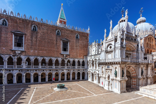 фотографія Palazzo Ducale or Doge's Palace and Basilica San Marco in Venice, Italy