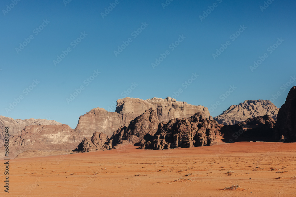Fototapeta premium Wadi Rum mountains and desert landscape in Jordan