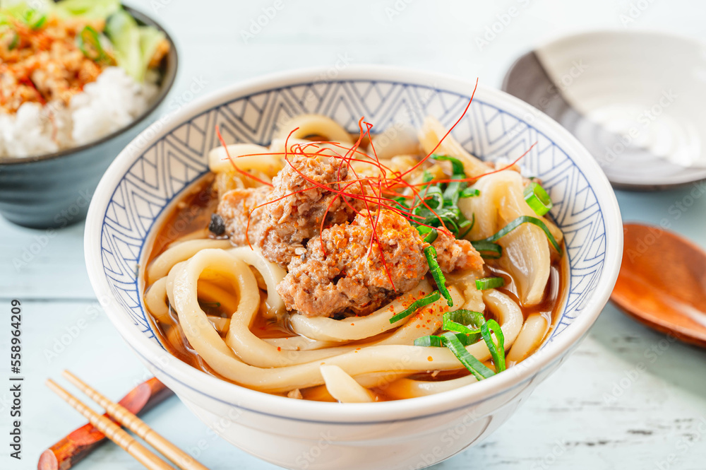 鶏のつみれうどん 鶏のつみれうどん