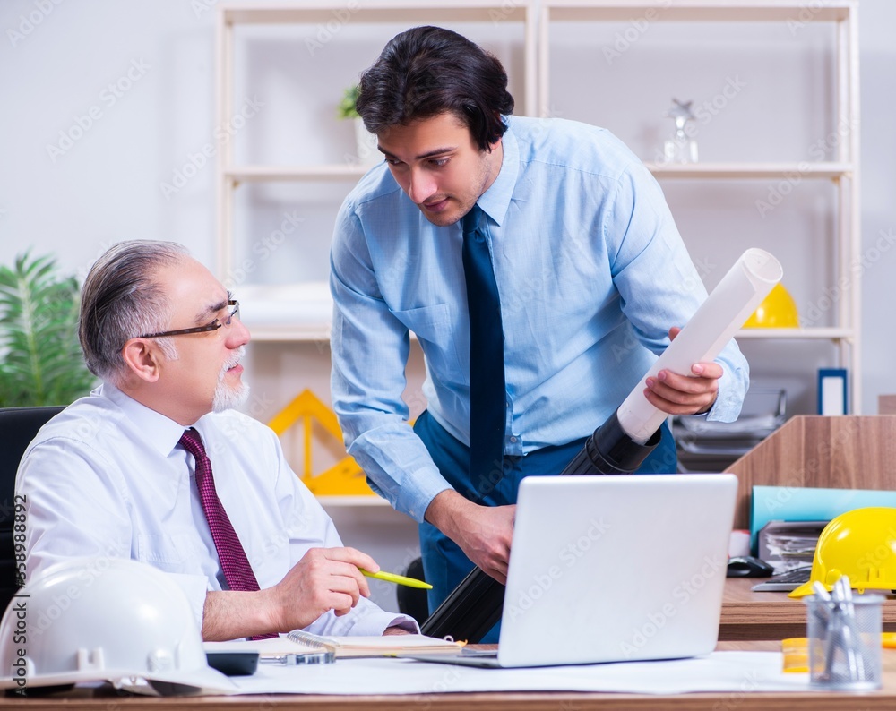 Obraz premium Two architects working on the project