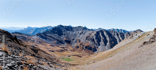 Parc du Queyras , col de l'échassier , vue sur le col Agnel, dans les Hautes Alpes 