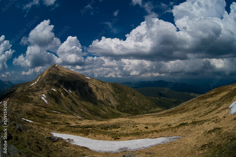 One day hiking in the spring mountains