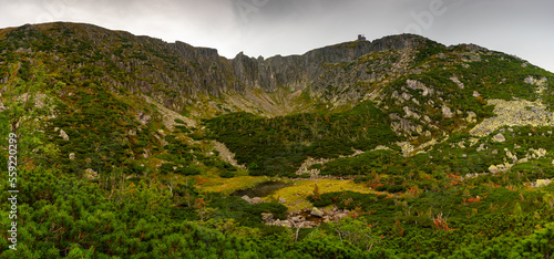 Widok z Śnieżnych Stawów na Śnieżne Kotły, Karkonoski Park Narodowy