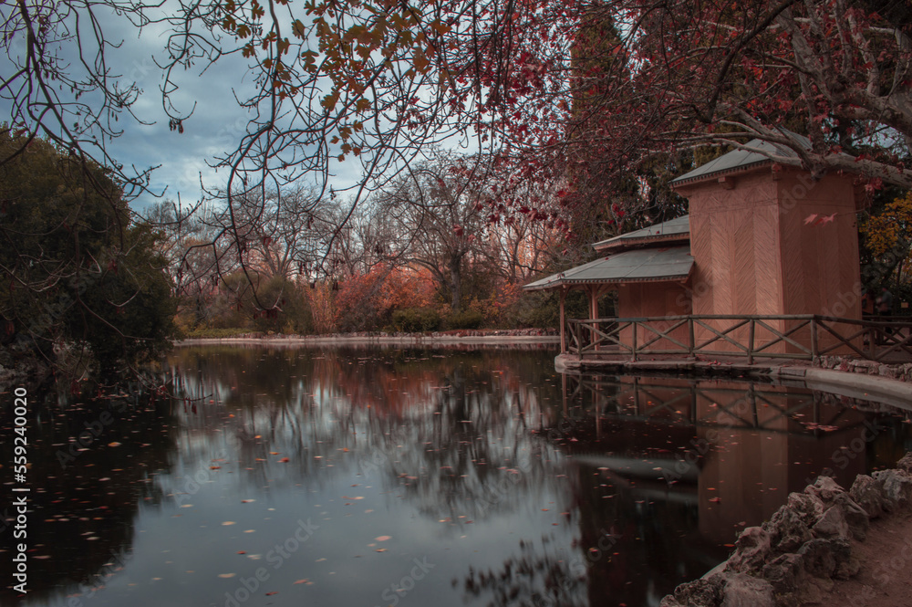 Obraz premium landscapes of the capricho park in the city of madrid